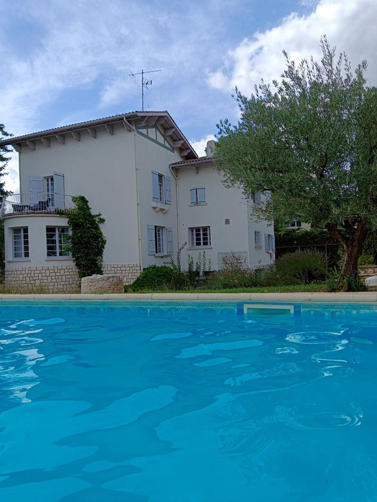 La Maison Basque Sainte-Livrade-sur-Lot Extérieur photo